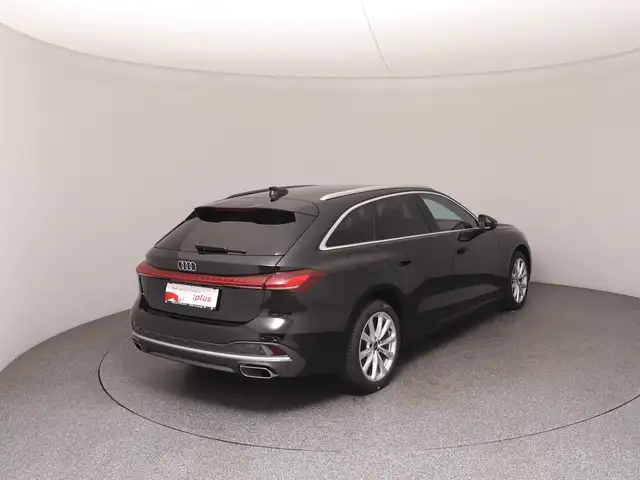 Audi A5 view 4