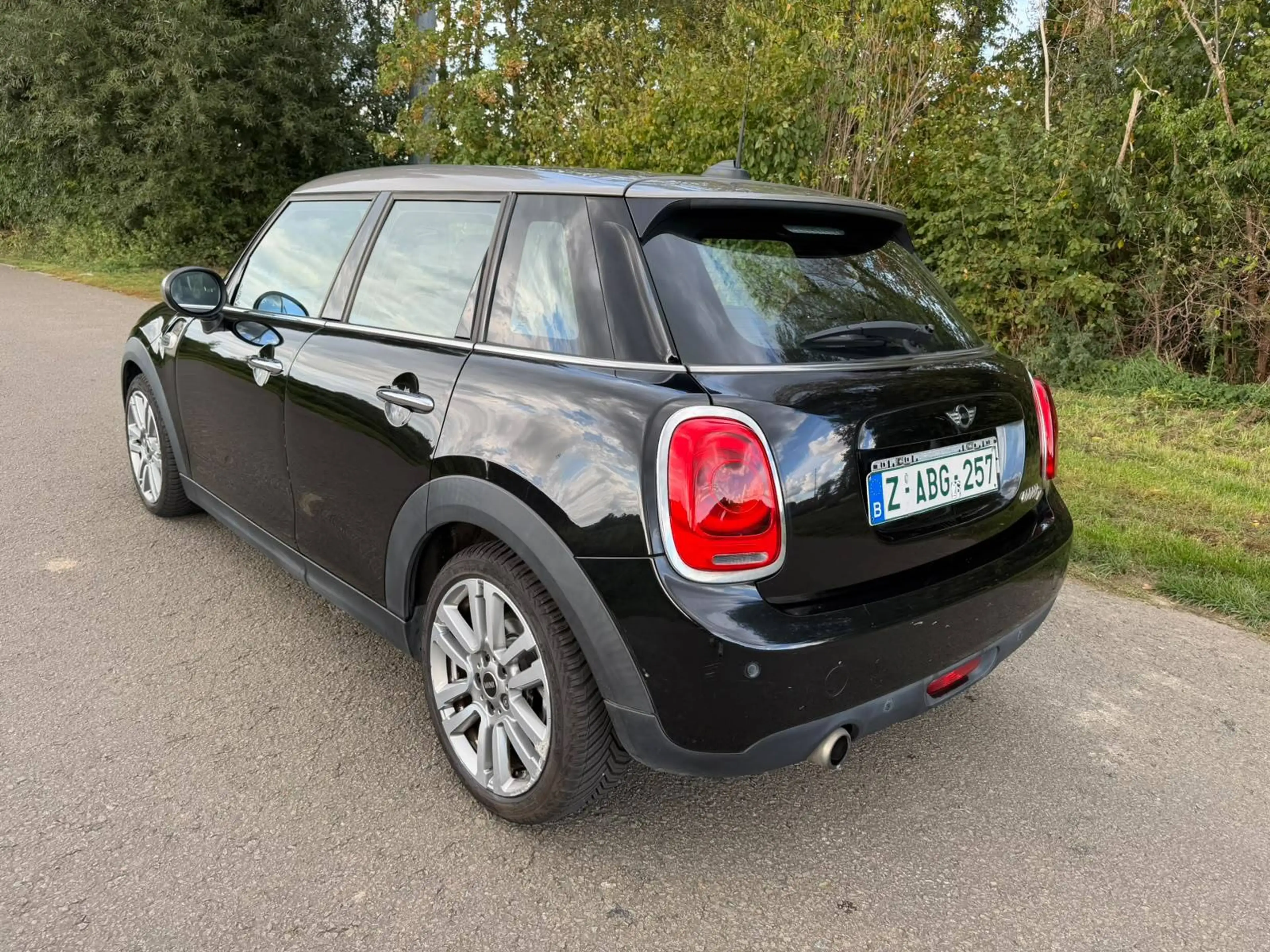 MINI Cooper D Mini 1.5 D Cooper — photo 2