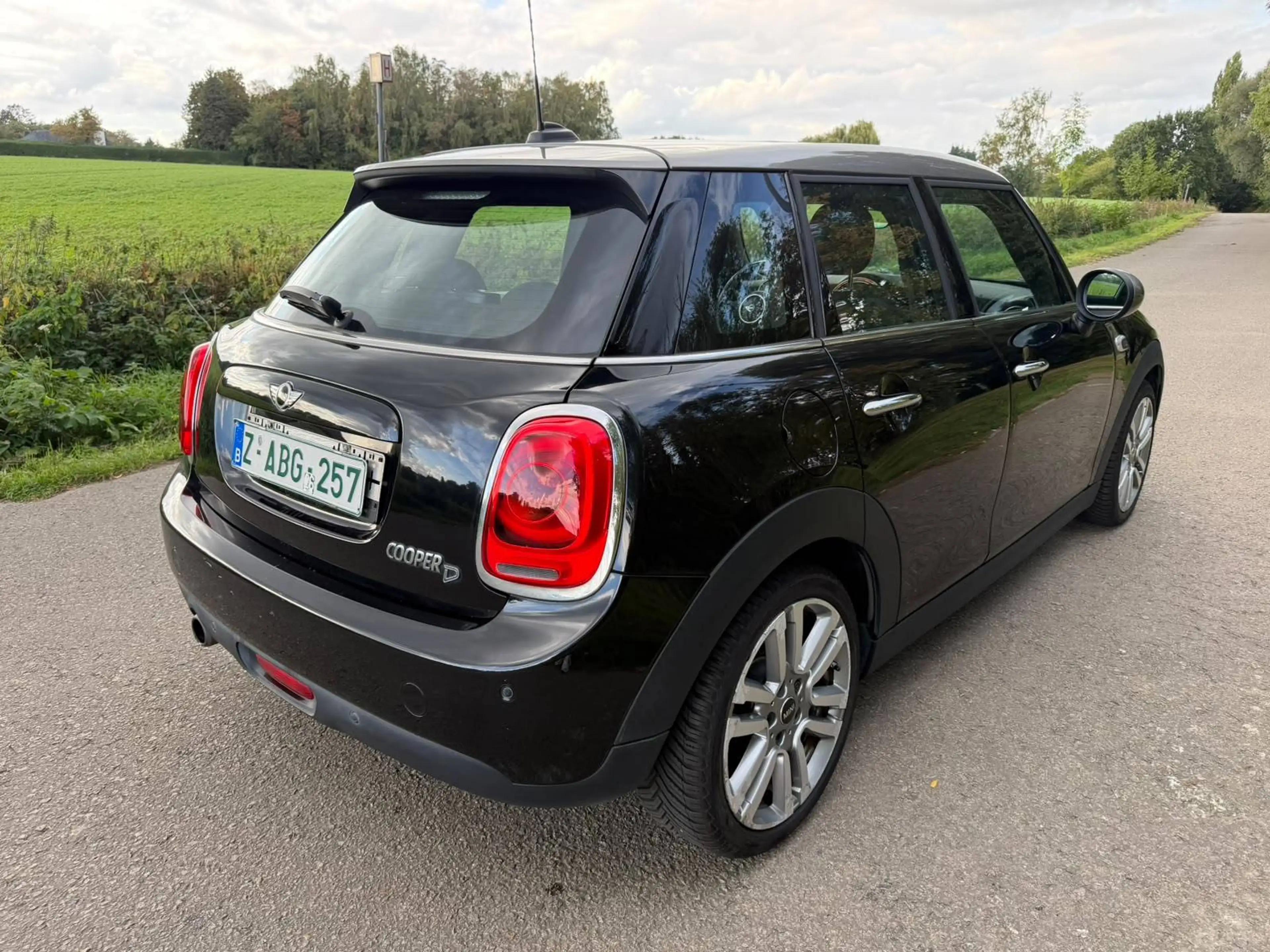 MINI Cooper D Mini 1.5 D Cooper — photo 4