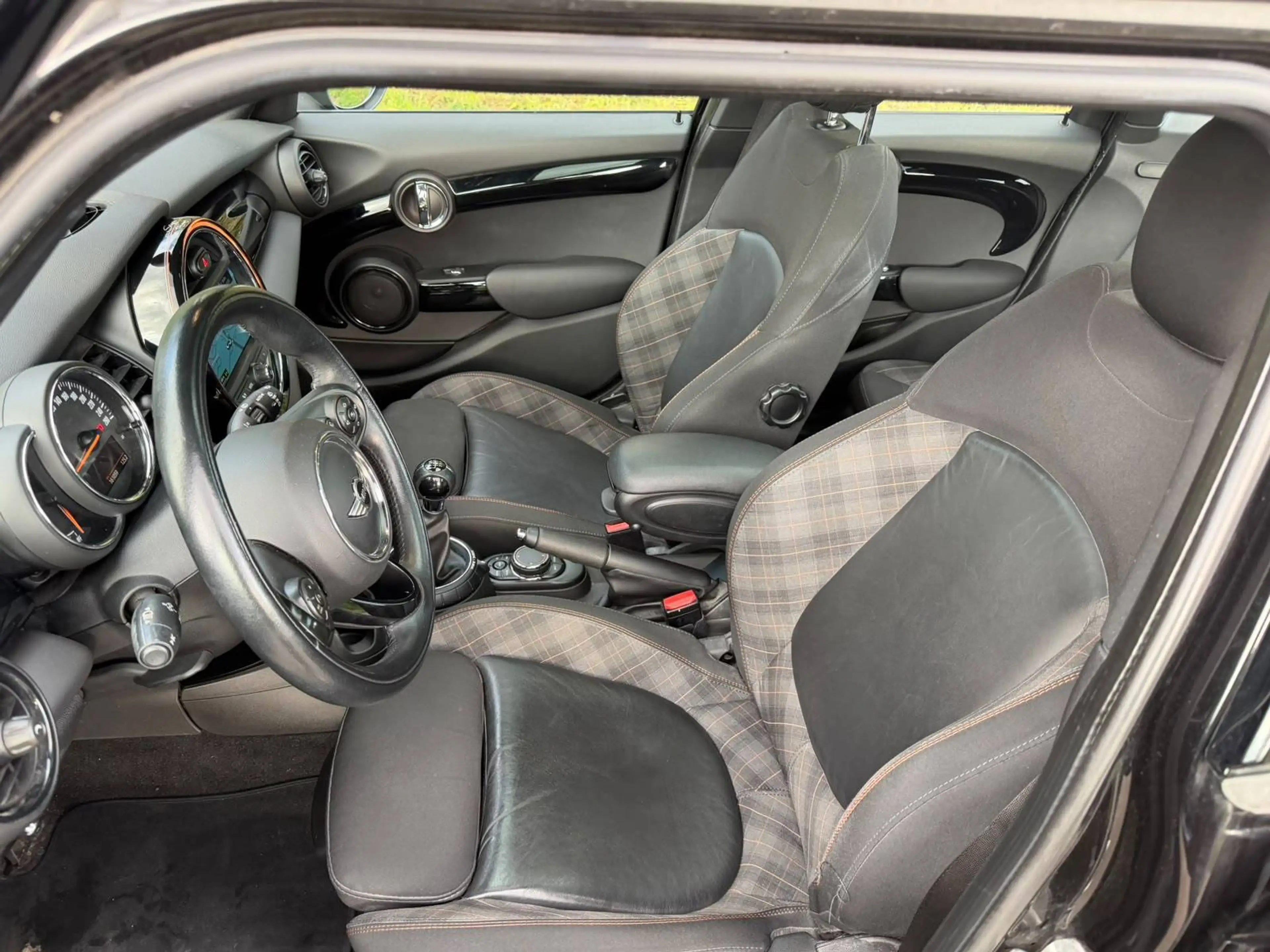 MINI Cooper D Mini 1.5 D Cooper — photo 7