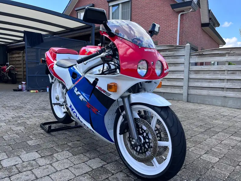 Honda Fireblade - foto 3