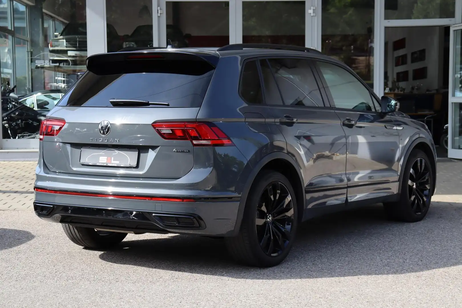 Volkswagen Tiguan 2.0 TDI 4M R-Line/ Black Style/ Pano/ AHK Gris - 2