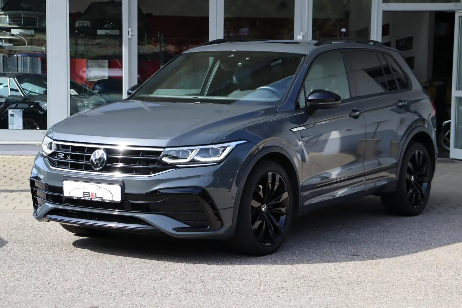Volkswagen Tiguan 2.0 TDI 4M R-Line/ Black Style/ Pano/ AHK Gris - 1