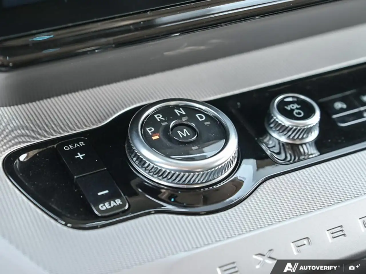 Ford Expedition снимка Ford Expedition