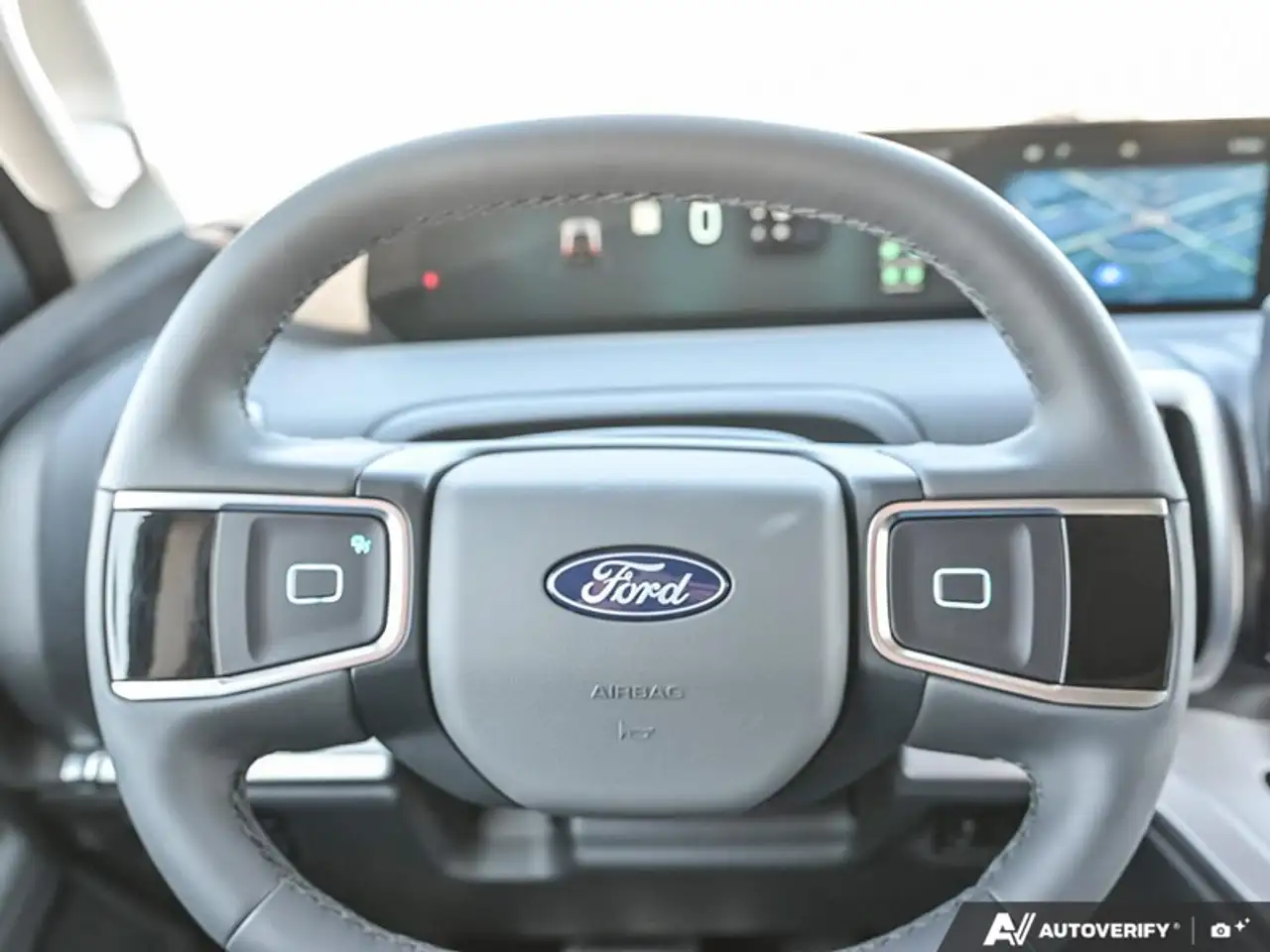 Ford Expedition снимка Ford Expedition