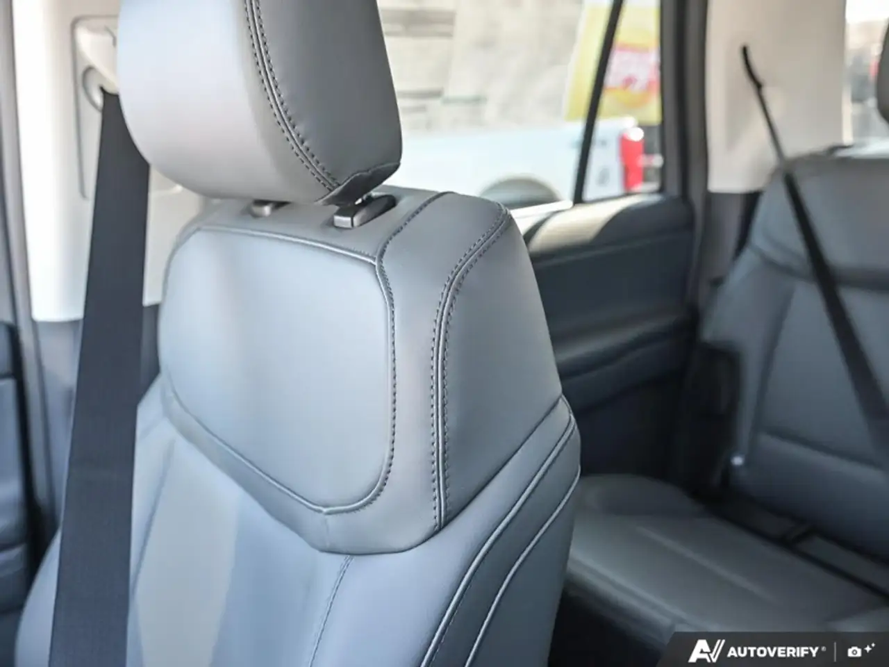 Ford Expedition снимка Ford Expedition