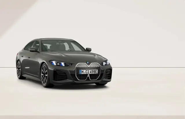 BMW I4 view 7