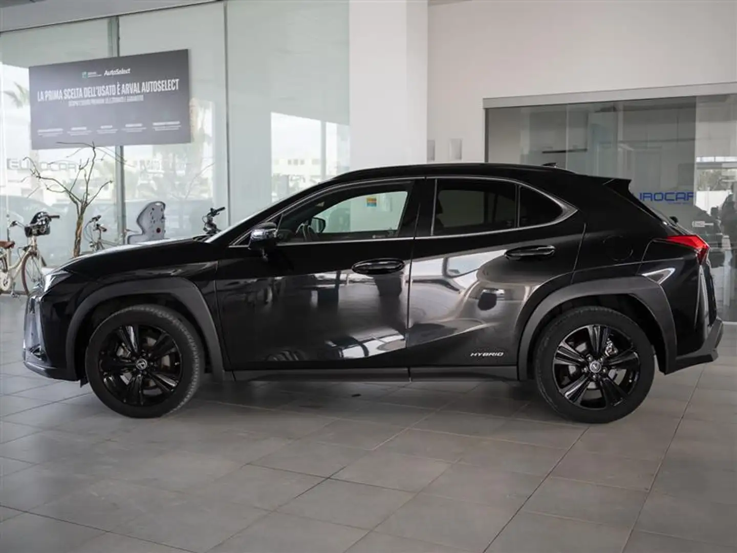 Lexus UX 250h UX E-Four Hybrid 4 WD Midnight edition 36 mesi garanzia Nero - 2