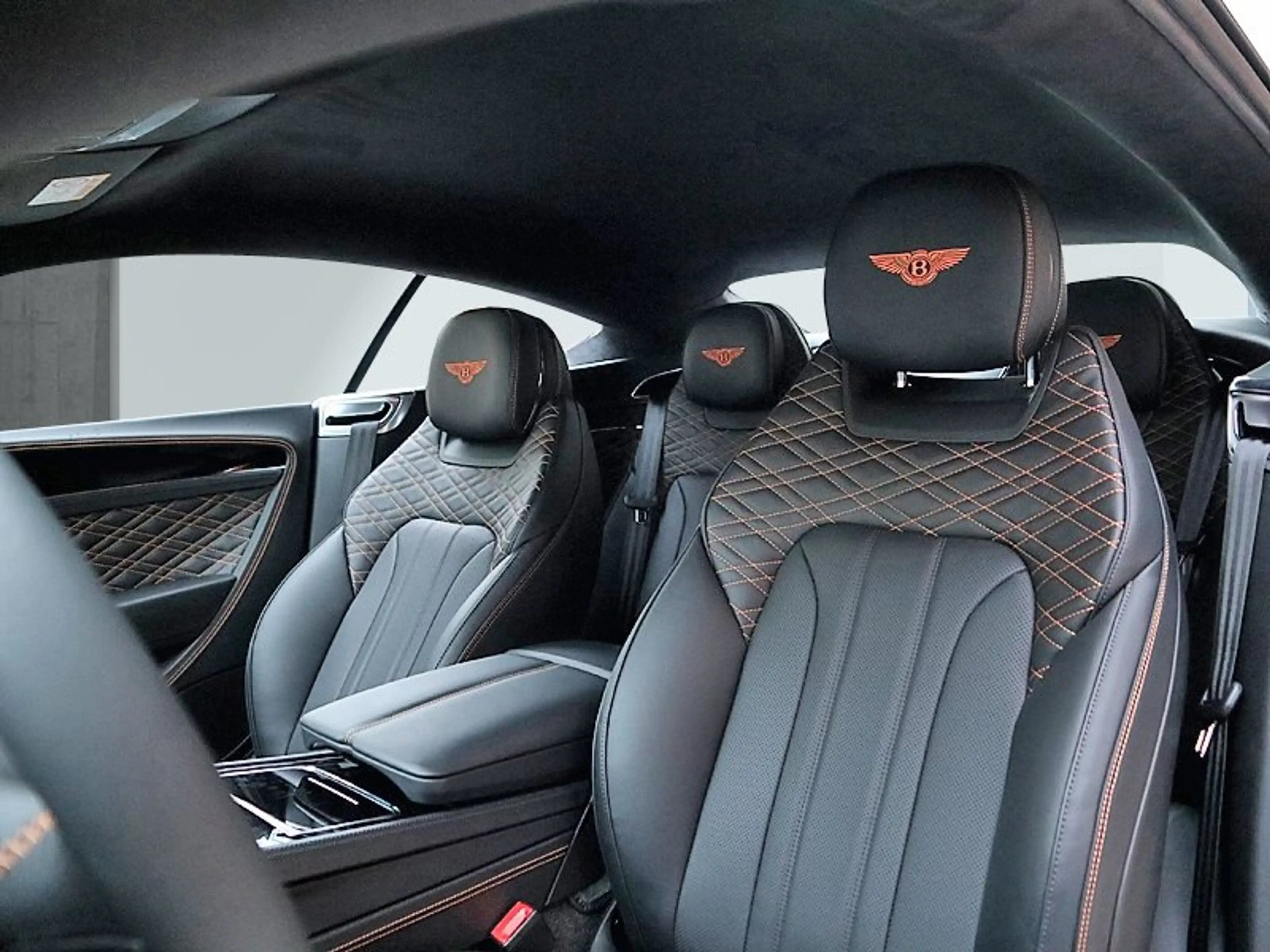 Bentley Continental GT V8 Hybrid *MY26*Mandarin Stitching* — photo 12