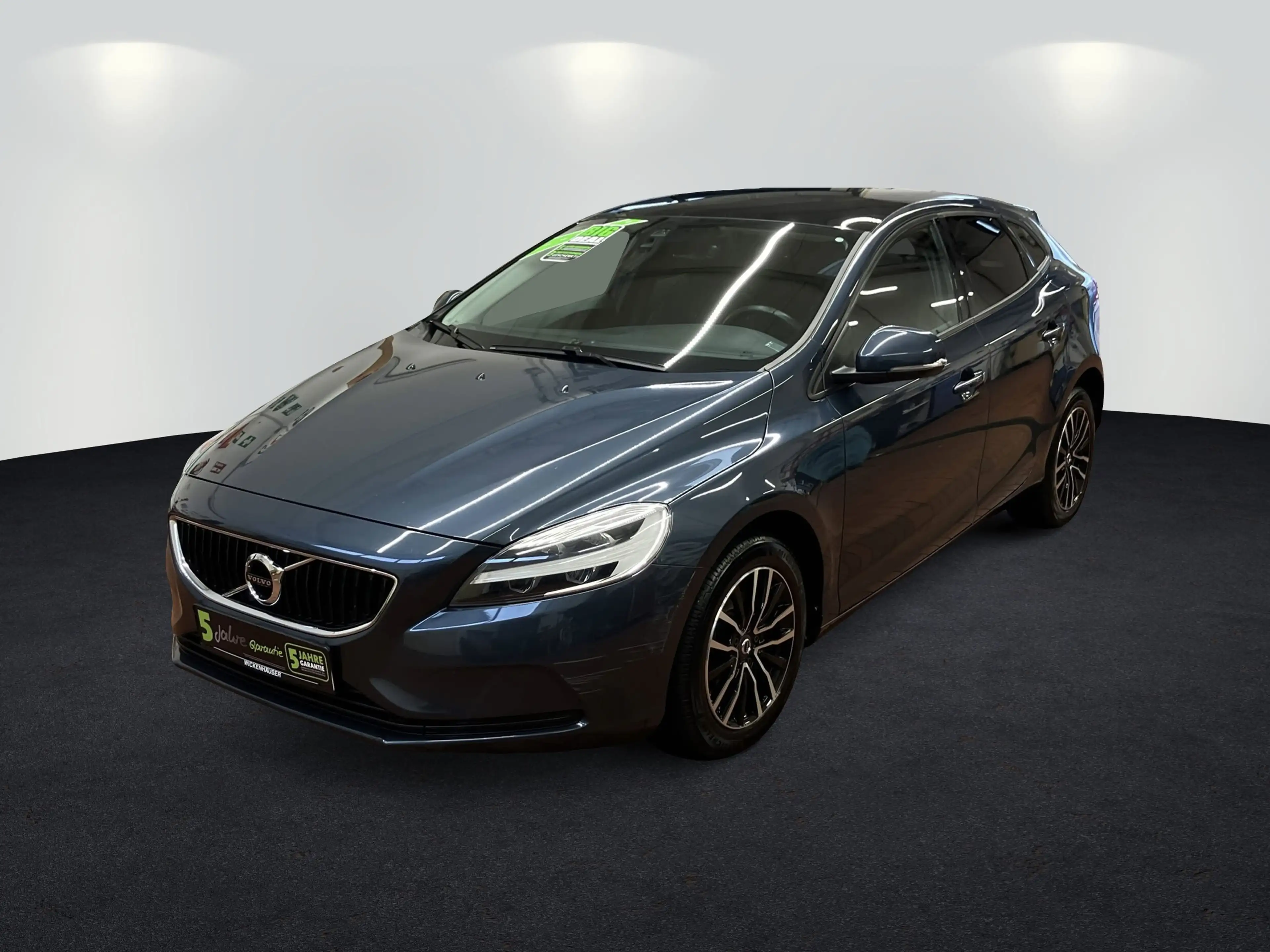 Volvo V40 T3 2.0 Momentum LED+Navi+Pano+Kamera+SHZ — photo 2