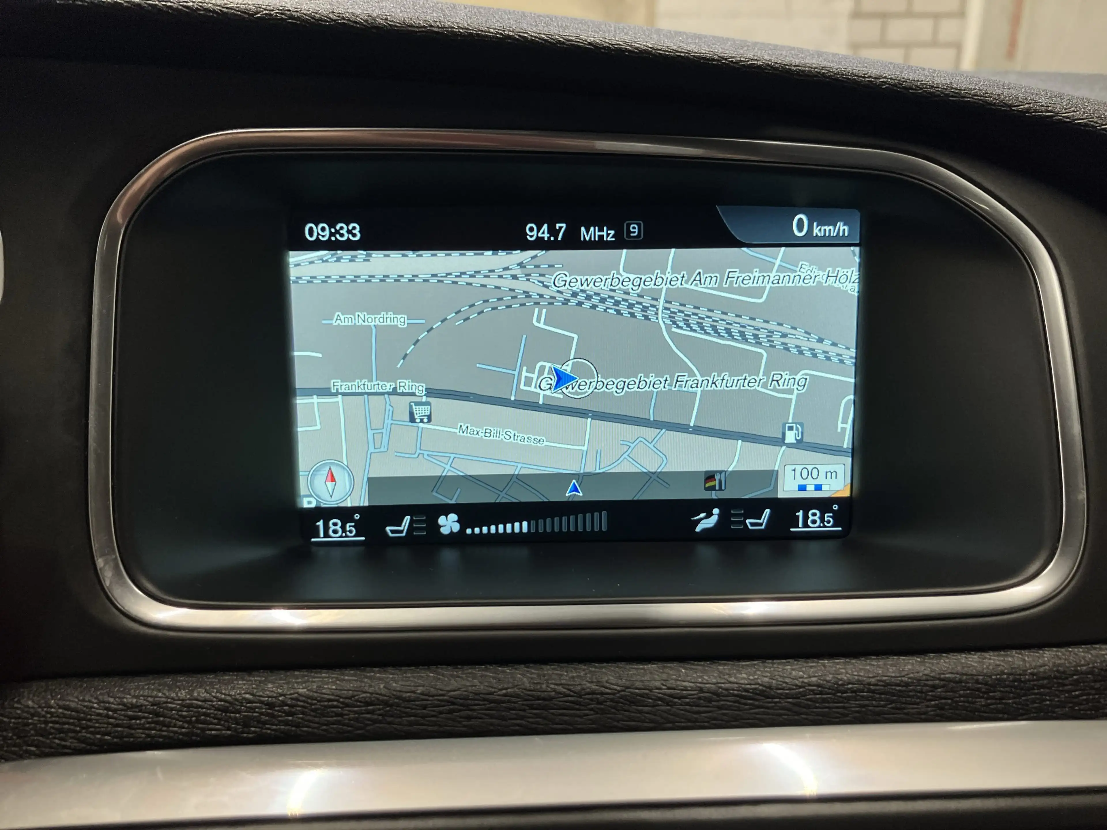Volvo V40 T3 2.0 Momentum LED+Navi+Pano+Kamera+SHZ — photo 11