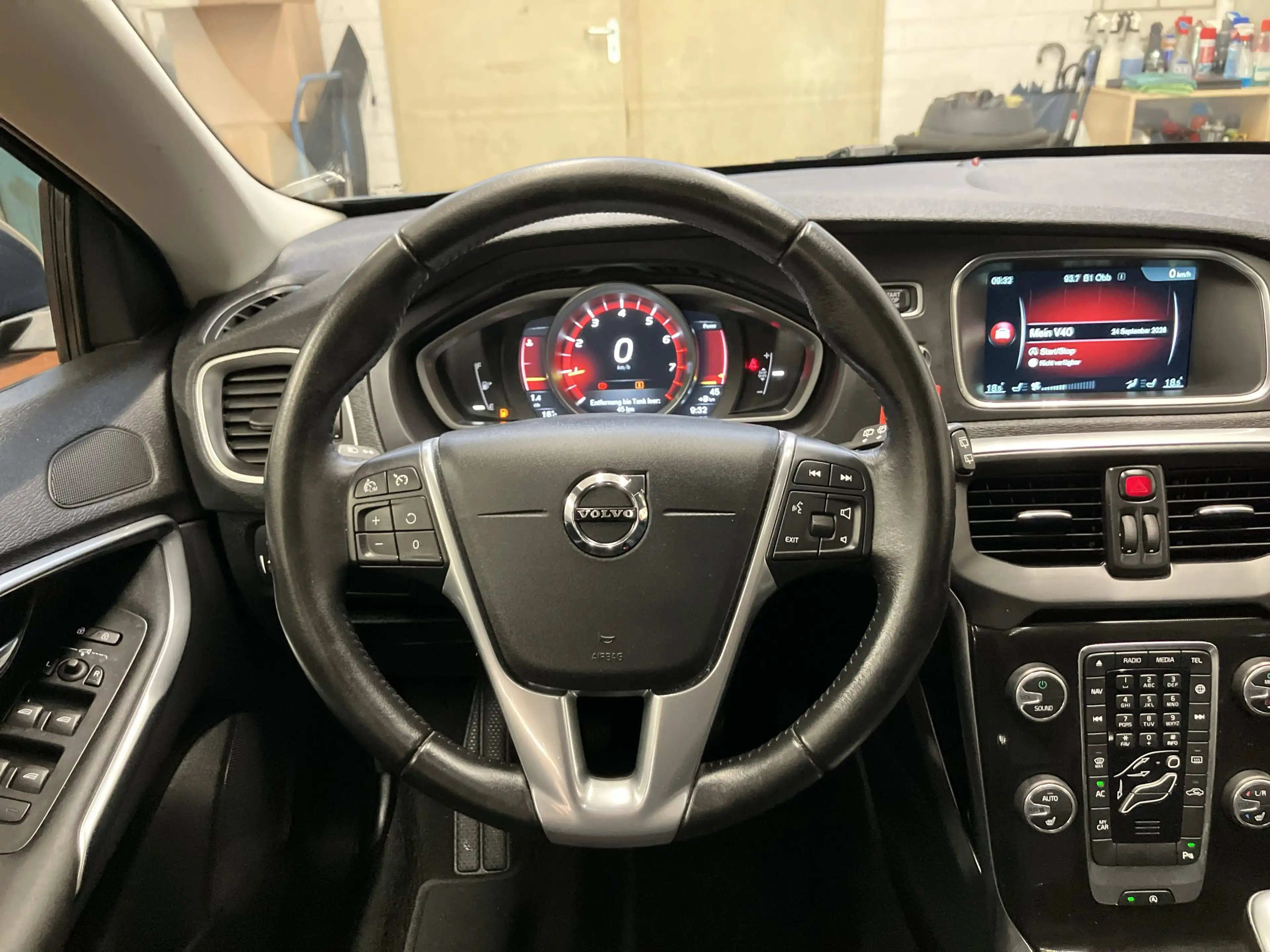 Volvo V40 T3 2.0 Momentum LED+Navi+Pano+Kamera+SHZ — photo 9