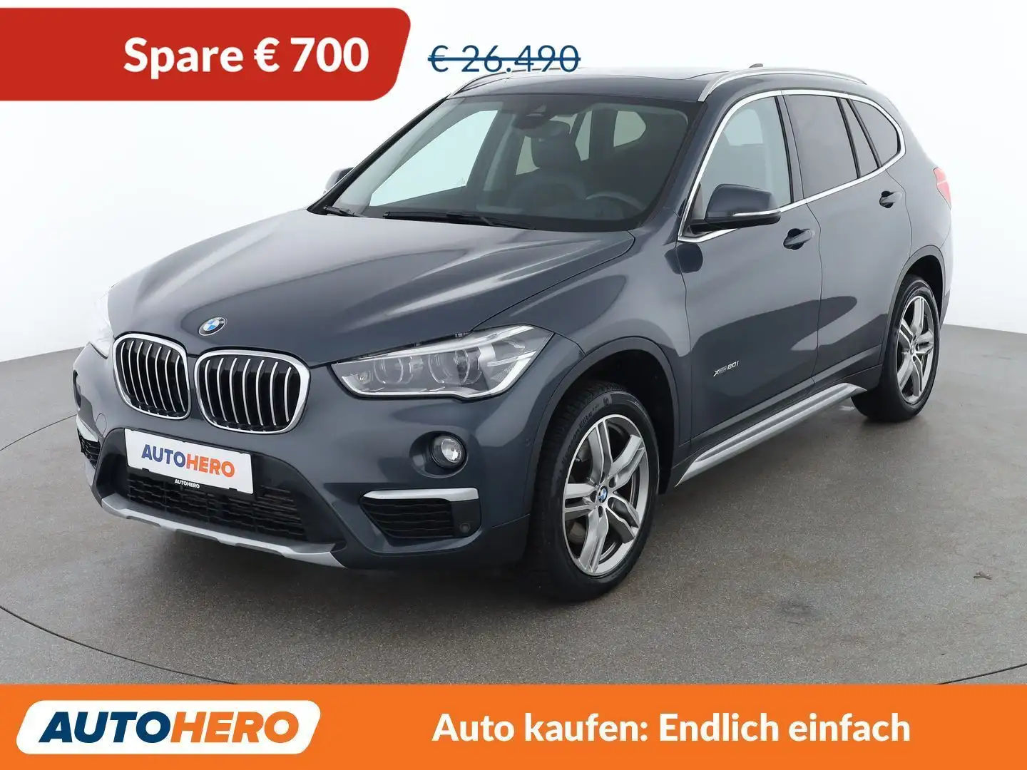 BMW X1 xDrive 20i xLine Blau - 1