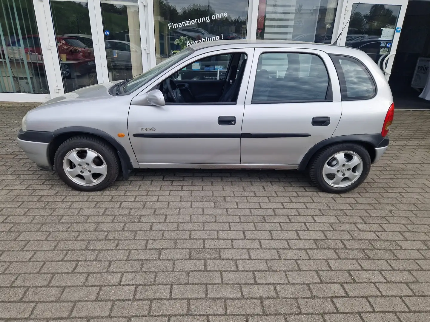 Opel Corsa Edition -- TÜV-Neu !+Alu+Klima+AHK -- Plateado - 2