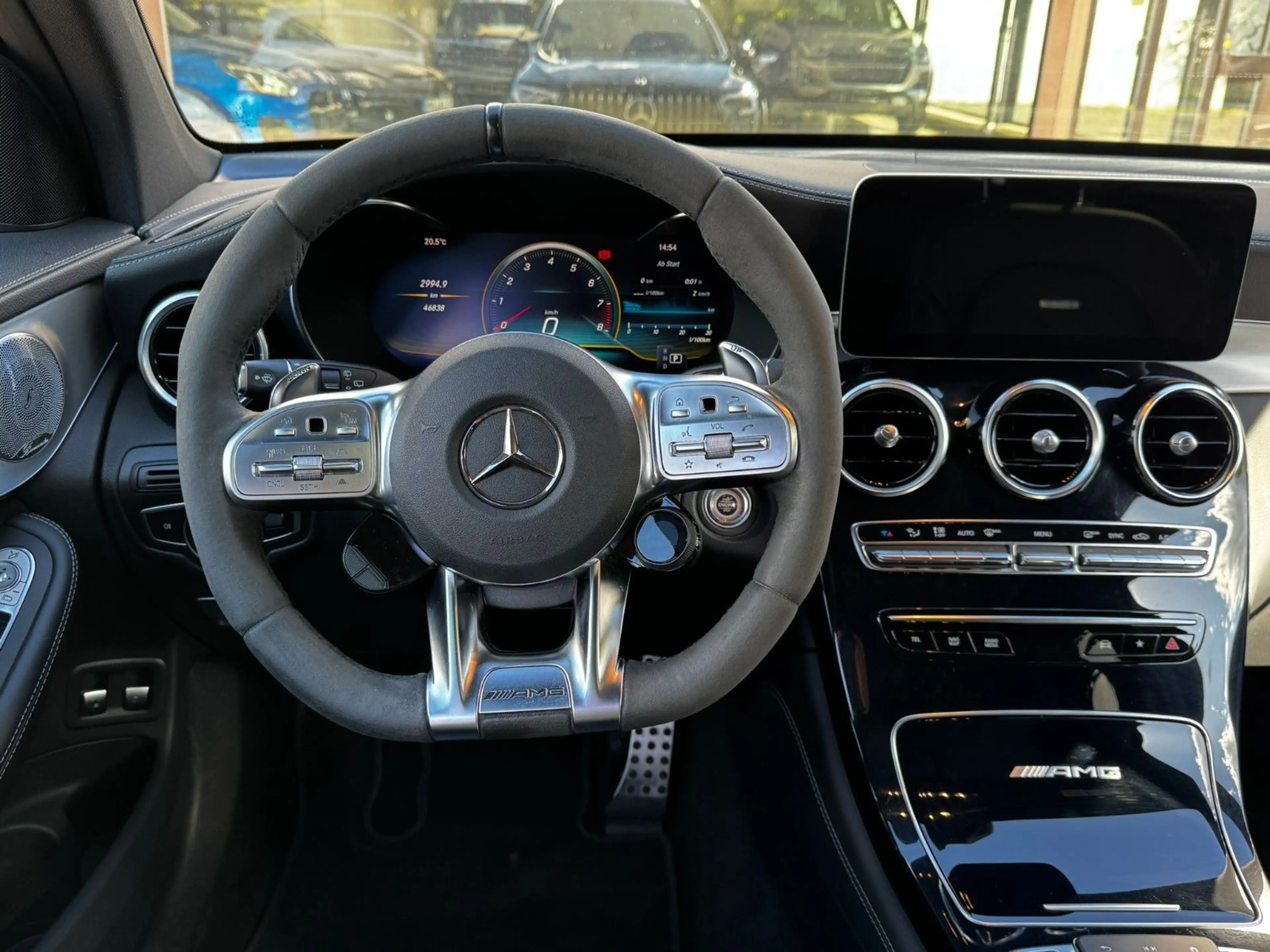 Mercedes-Benz GLC 63 AMG 4Matic — photo 11