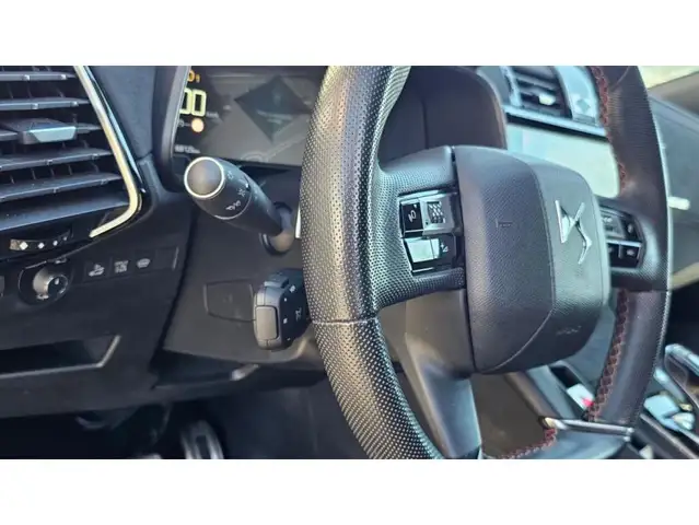 DS Automobiles DS 7 Crossback view 6