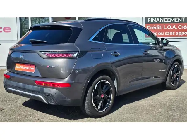 DS Automobiles DS 7 Crossback view 3
