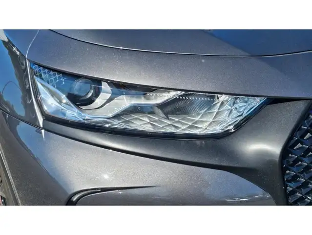 DS Automobiles DS 7 Crossback view 18