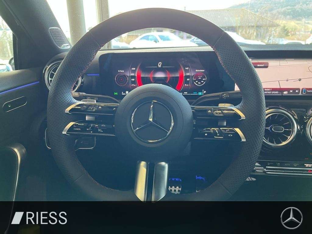 Mercedes-Benz A 220