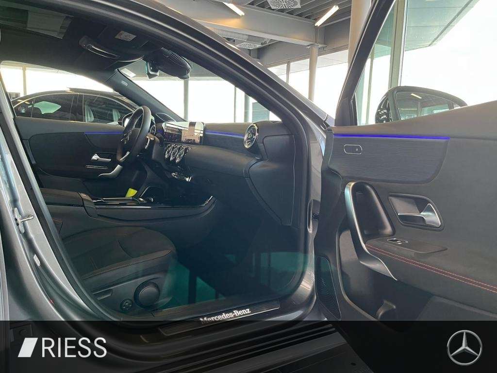 Mercedes-Benz A 220