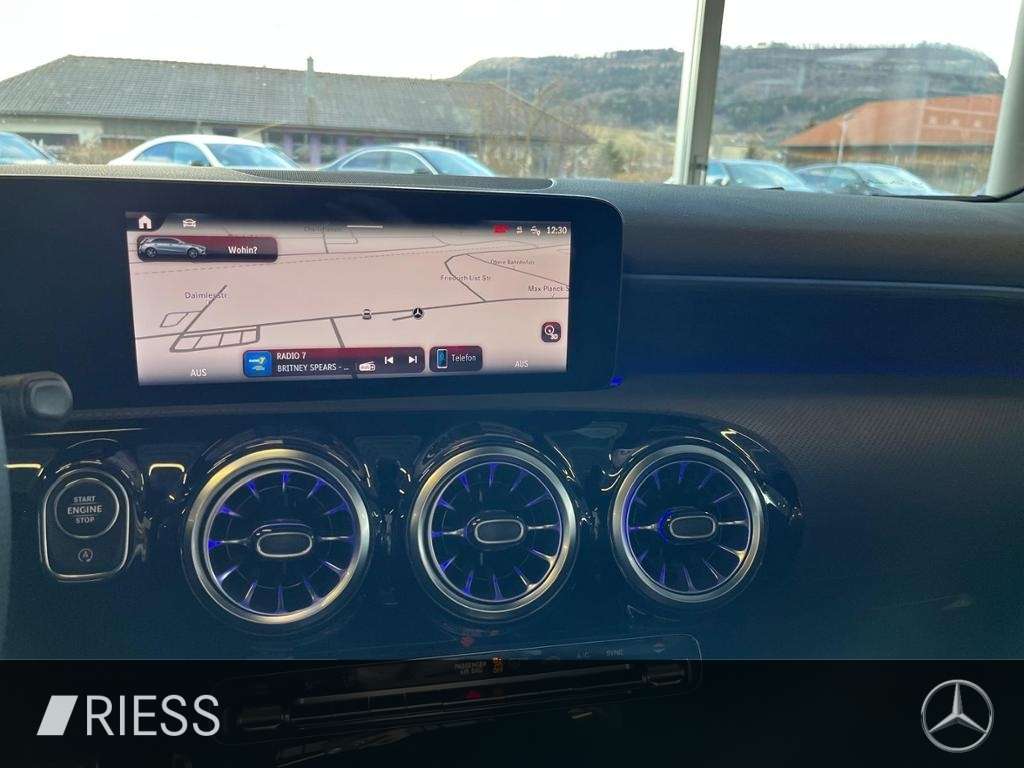 Mercedes-Benz A 220