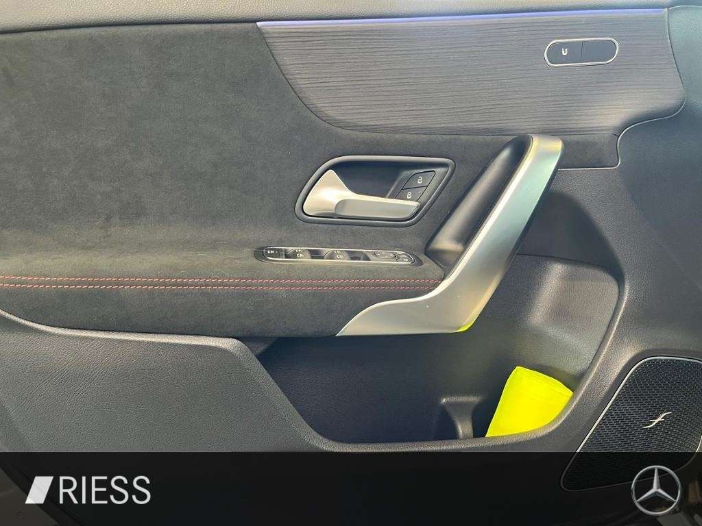 Mercedes-Benz A 220