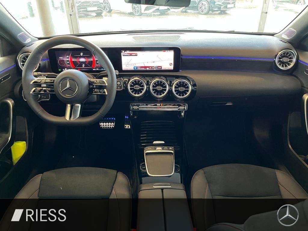 Mercedes-Benz A 220