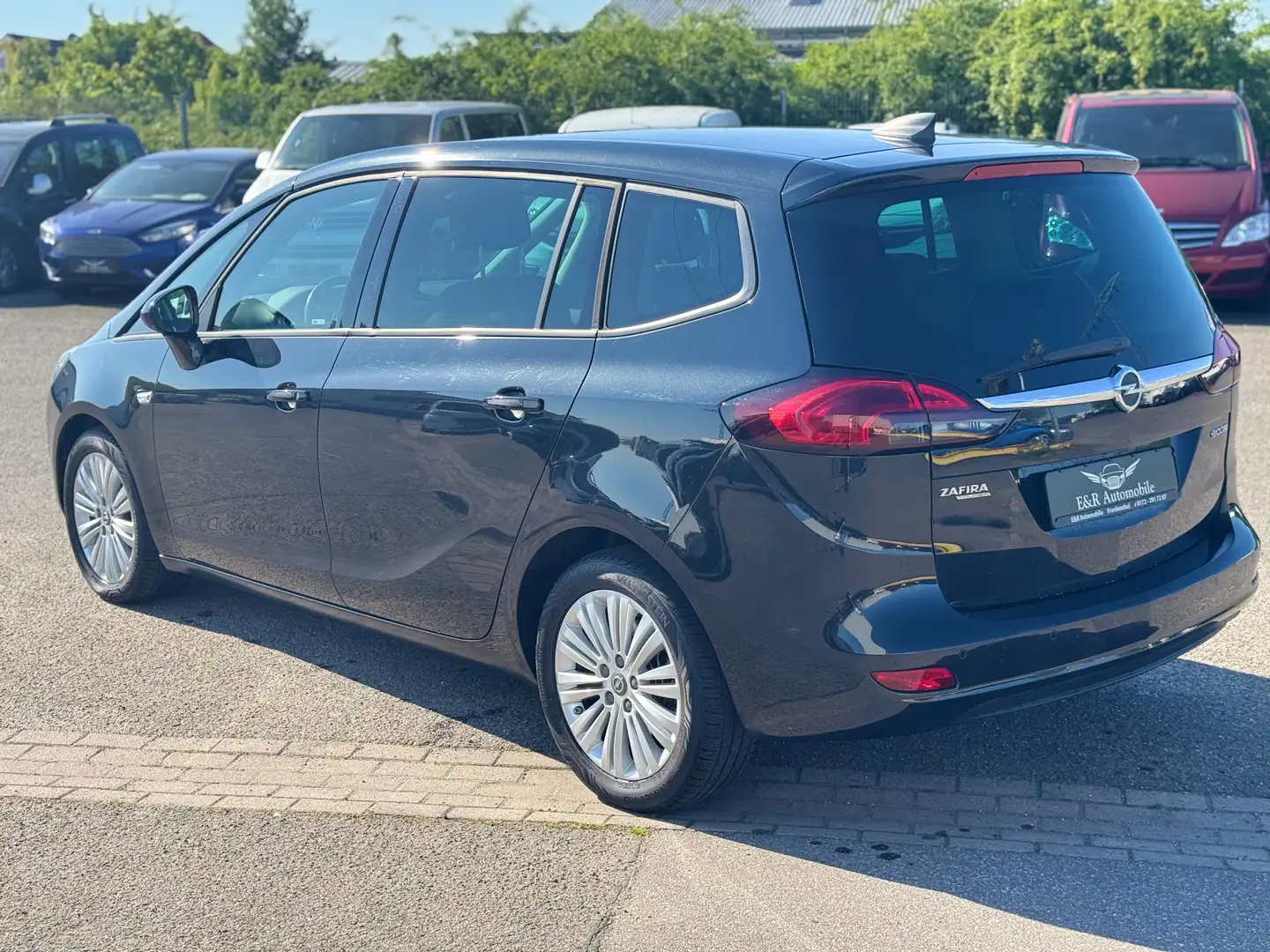 Opel Zafira Tourer Edition Negro - 2