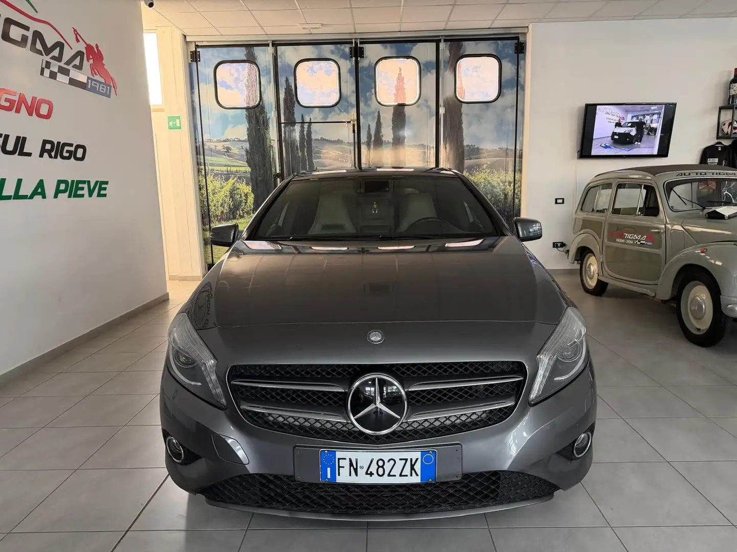 Mercedes-Benz A 180 Classe A - W176 cdi (be) Sport Grau - 2