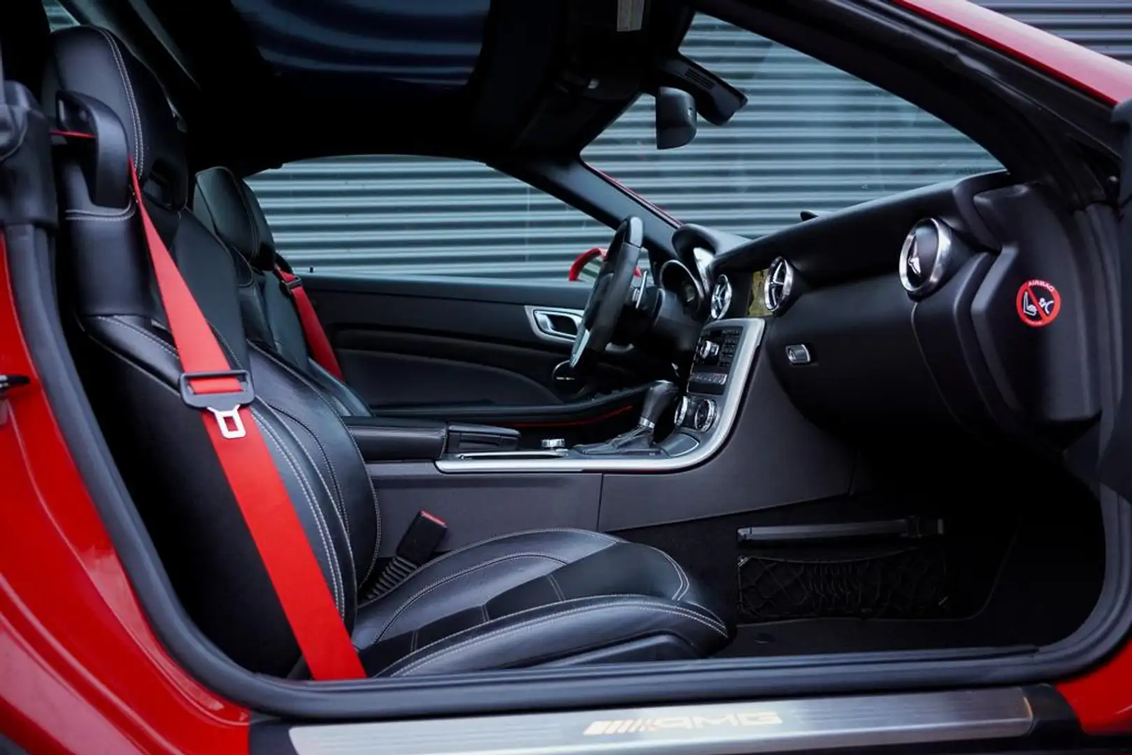 Mercedes-Benz SLK 55 AMG / Opal Red / Performance Package / Pano Rouge - 2