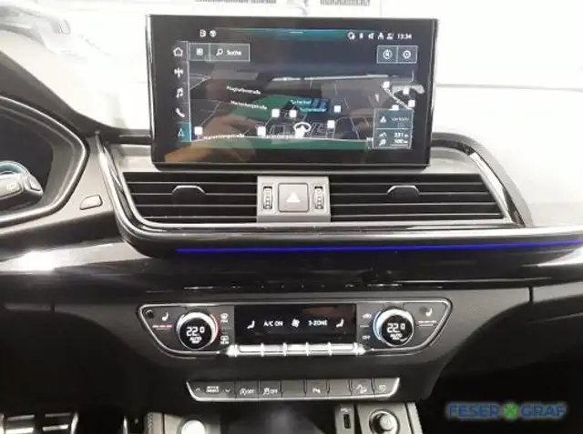 Audi Q5 view 8