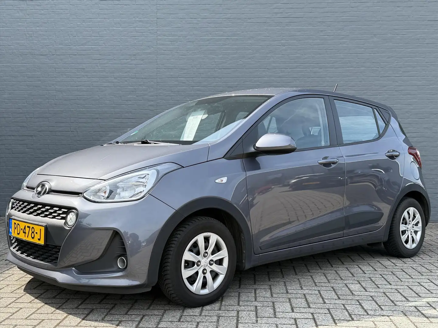 Hyundai i10 1.0i Blue 66pk Go! | Navigatie | Apple Carplay / A Gris - 2