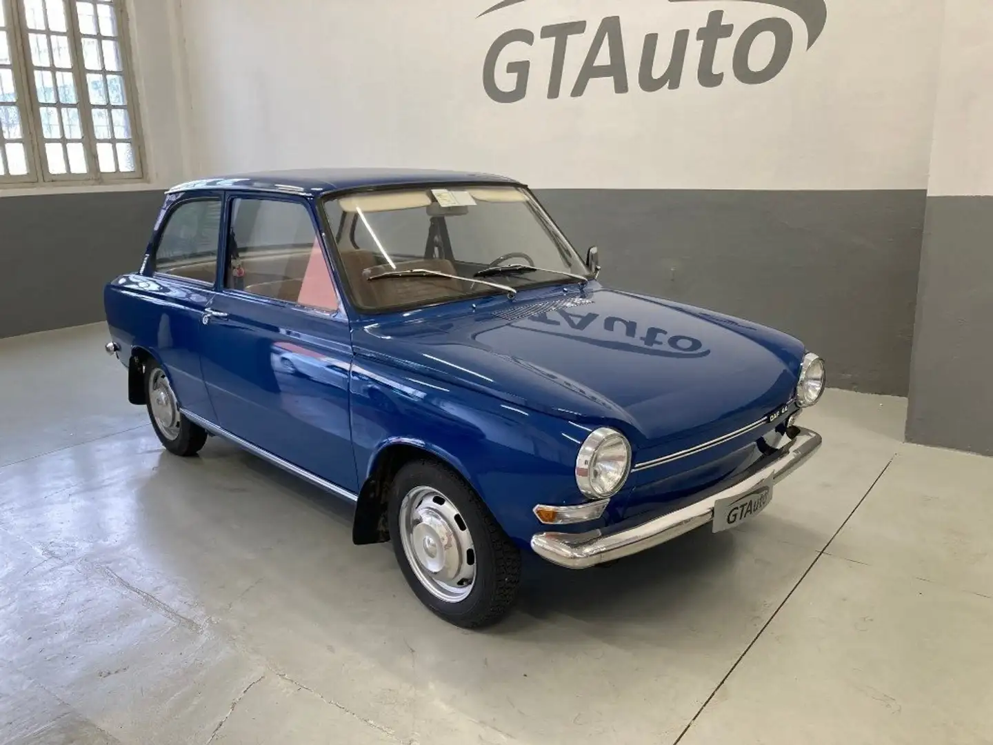 DAF DAF 44 VARIOMATIC PRIMA SERIE Bleu - 1