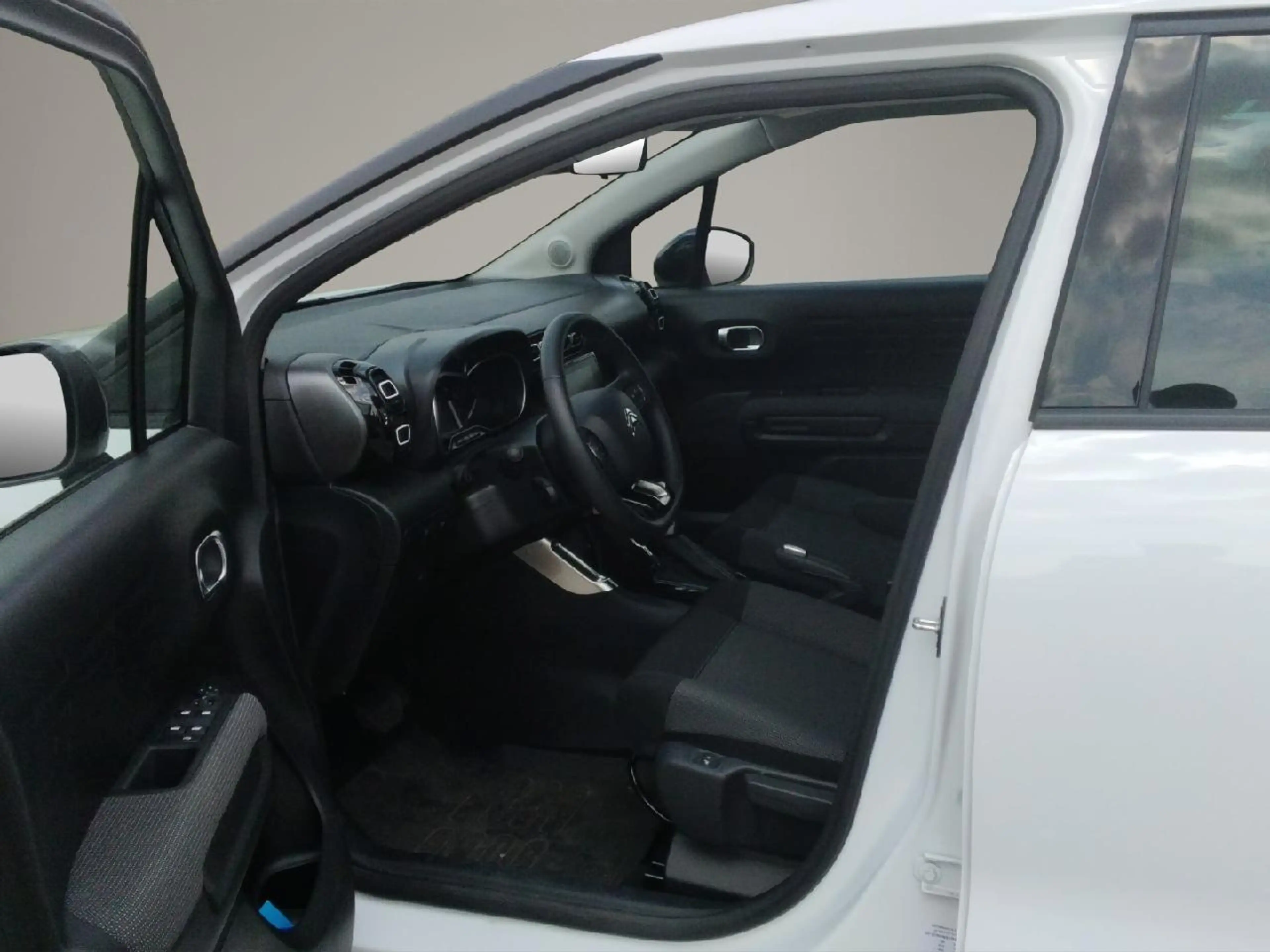 Citroen C3 Aircross Plus — photo 9