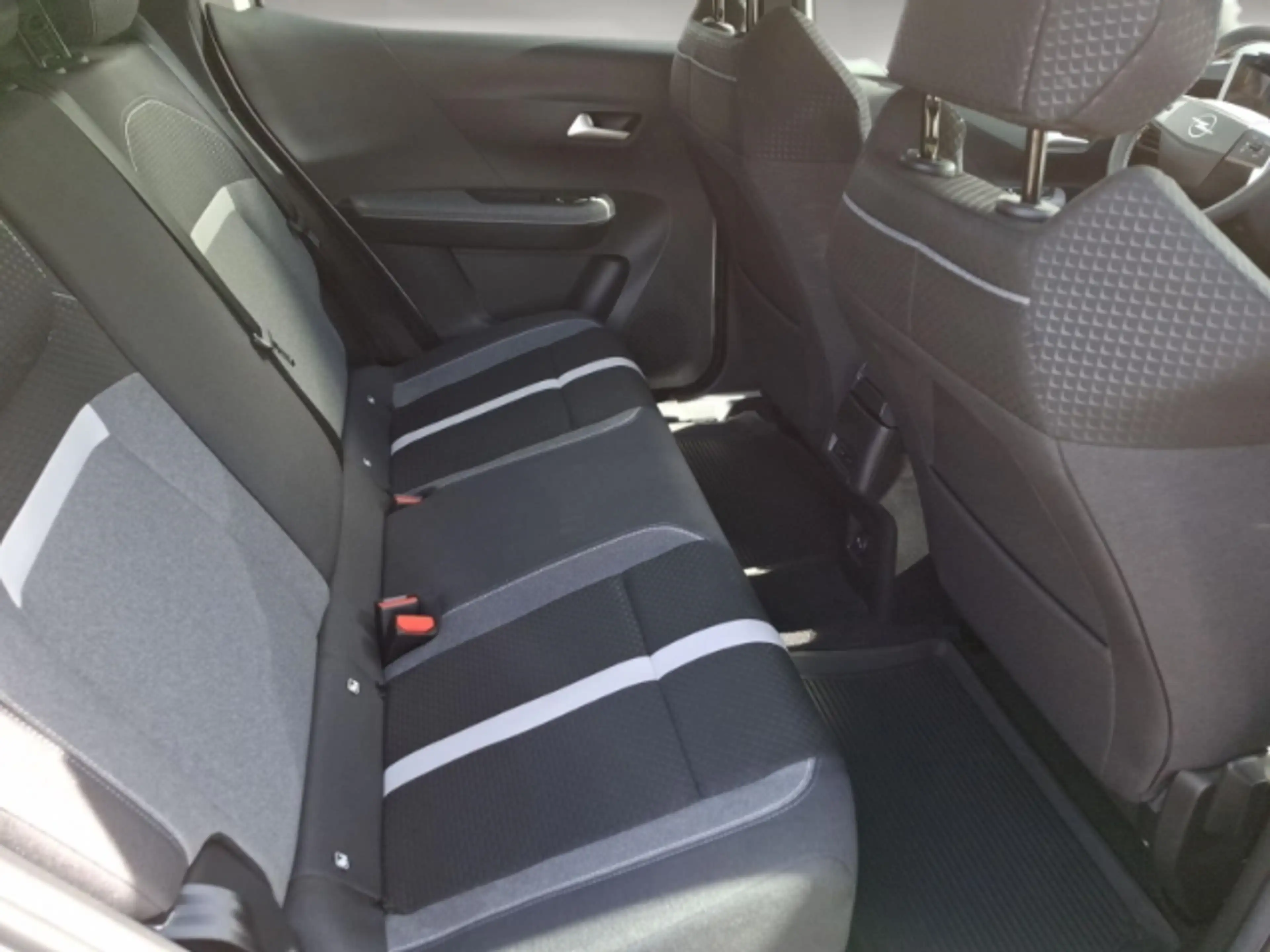 Opel Frontera GS 44 kWh/11 kW Onboard Charger/Lenkrad/Sitzheizun — photo 13