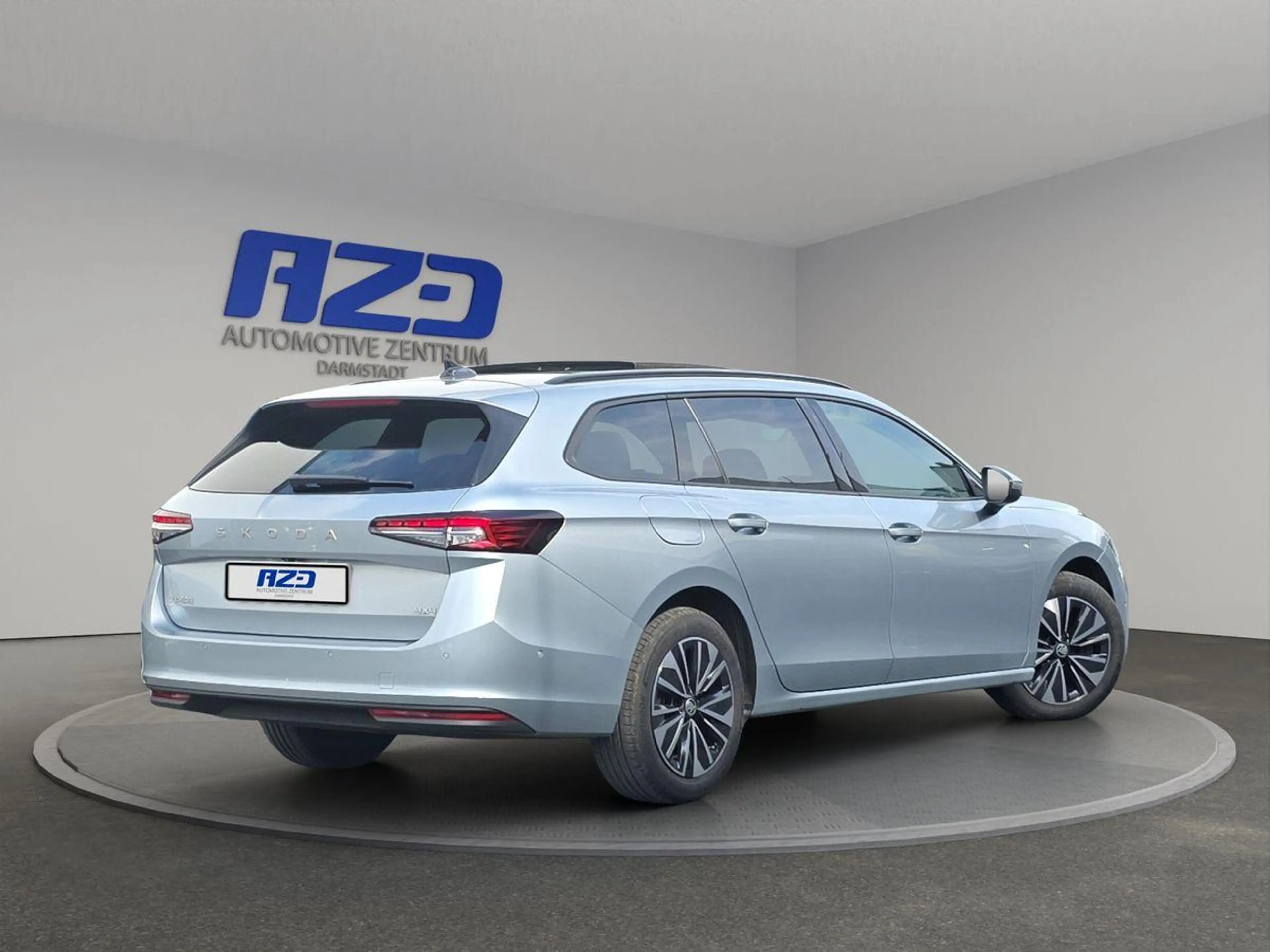 Skoda Superb TDI 4x4 STNDHZ PANO AHK SITZBLF LEDER 360° — photo 5
