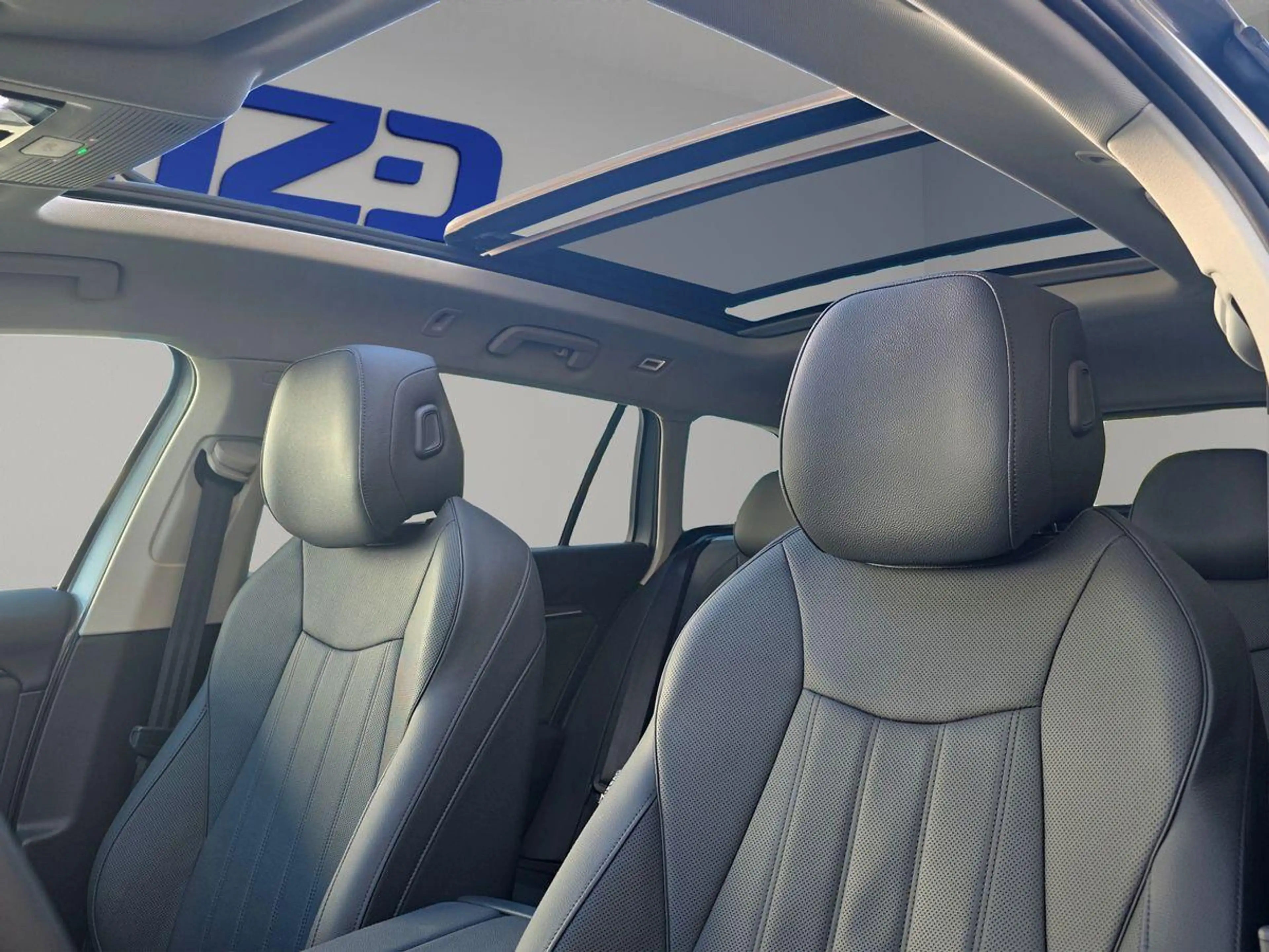 Skoda Superb TDI 4x4 STNDHZ PANO AHK SITZBLF LEDER 360° — photo 9