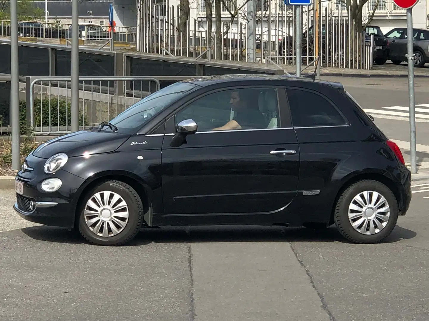 Fiat 500 1.0i MHEV Dolcevita Zwart - 1