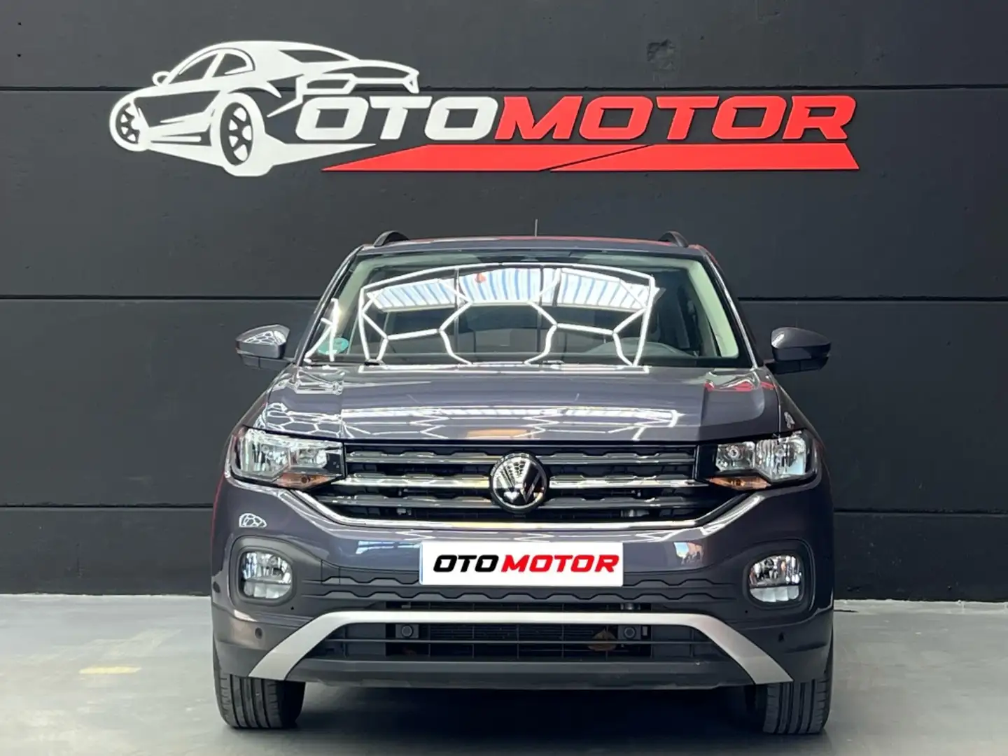 Volkswagen T-Cross 1.0 TSI Advance DSG7 81kW Gris - 2