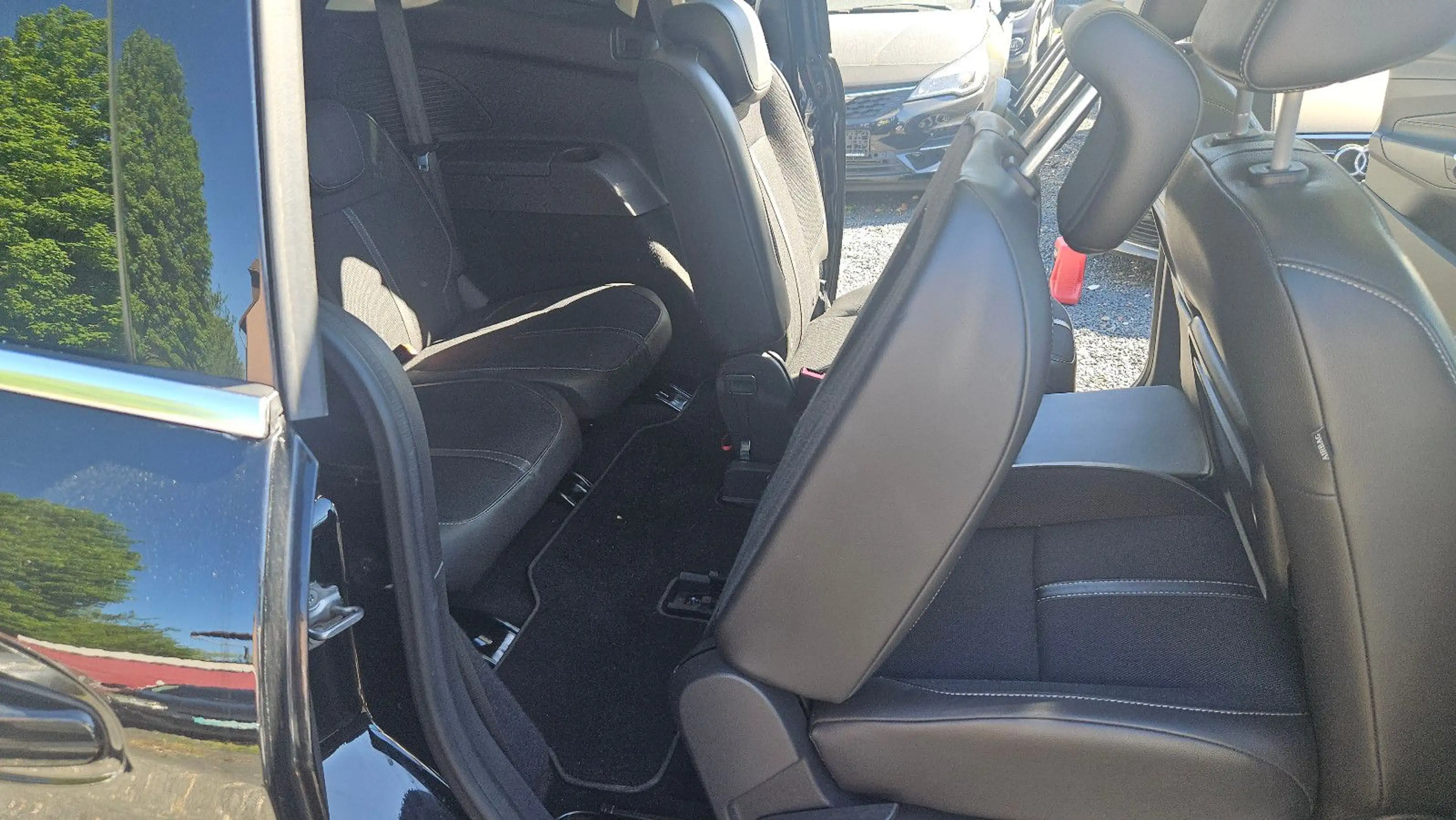 Ford Grand C-Max Grand C-MAX Titanium — photo 9