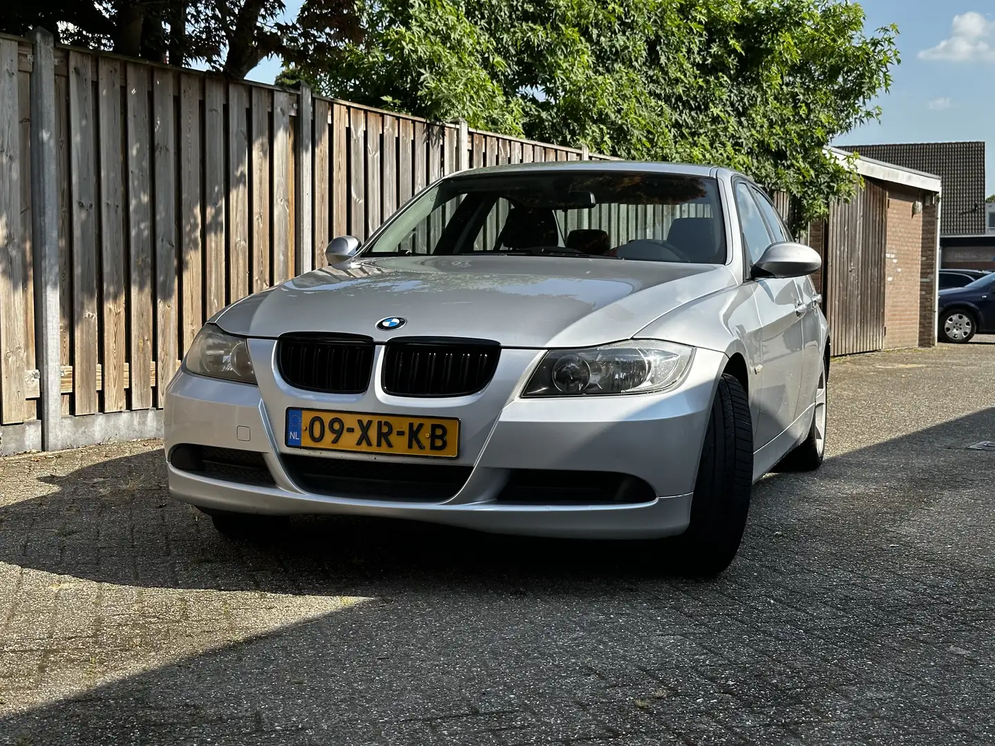 BMW 318 318i - 2
