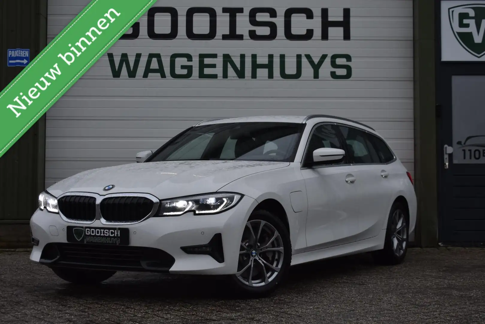 BMW 330 3-serie Touring 330e Business Edition Plus | Leder Blanc - 1
