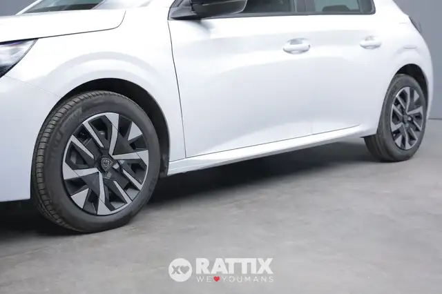Peugeot 208 view 4