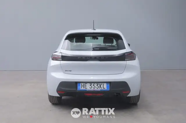 Peugeot 208 view 5