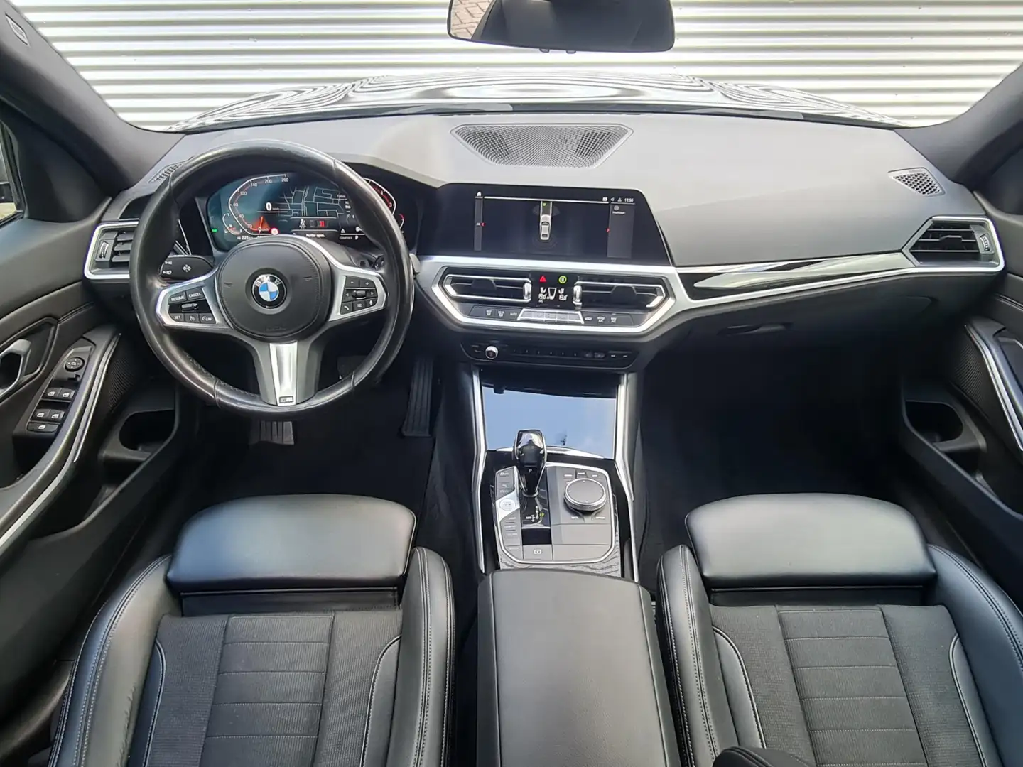 BMW 320 3-serie 320i Executive Edition | Navi Pro | Carpla Чорний - 2