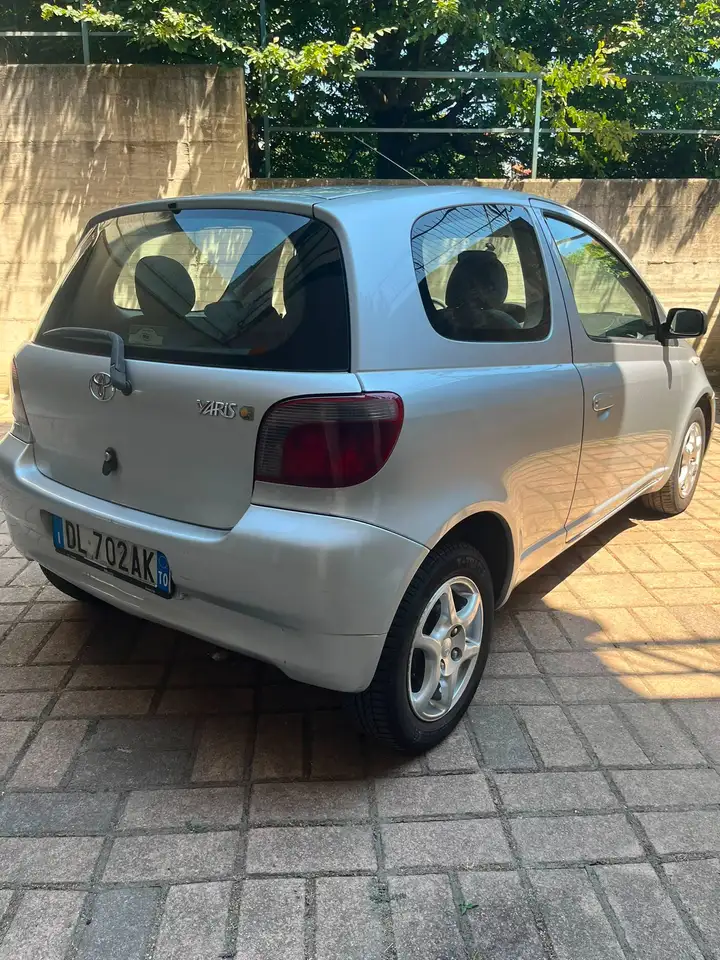Toyota Yaris I 1999 3p 1.0 Sol, foto 2