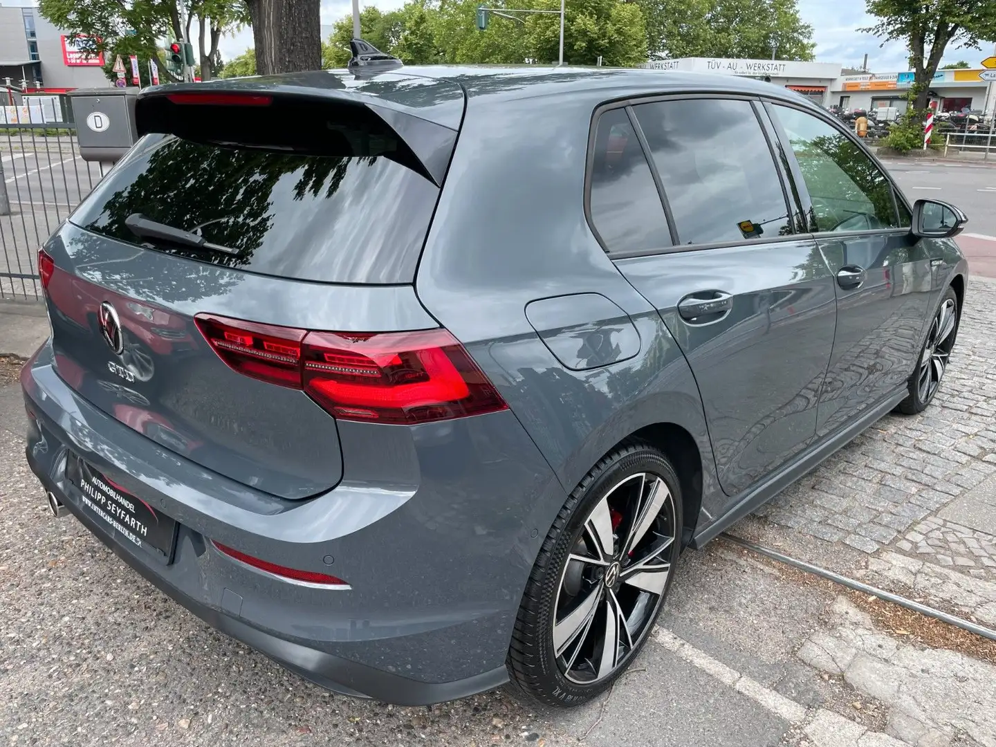 Volkswagen Golf 2.0TDI GTD AUT./DSG*VOLLAUSSTATTUNG* Grau - 2