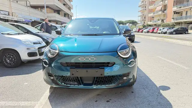 Fiat 600 600 Hybrid 110 CV DCT MHEV La Prima LED NAVI KAMERA PELLE