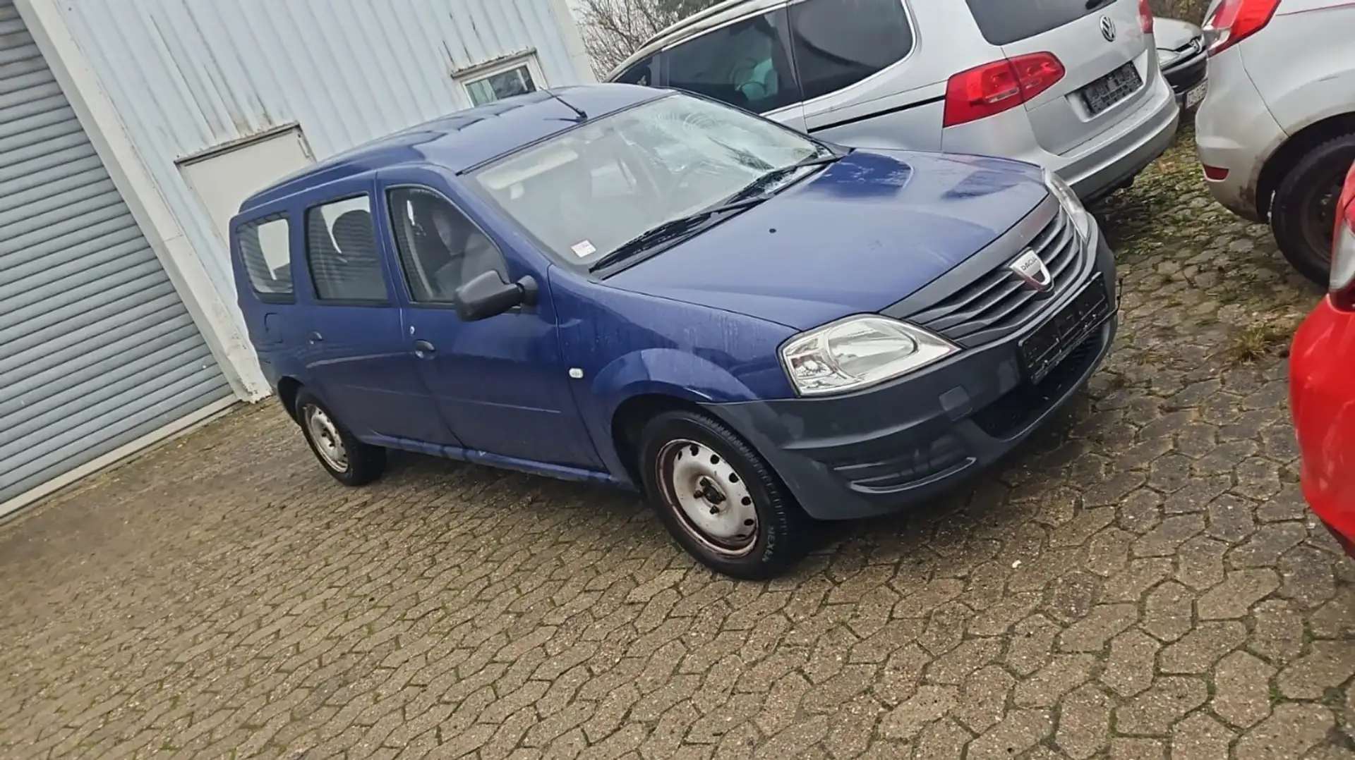 Dacia Logan Basis Bleu - 1
