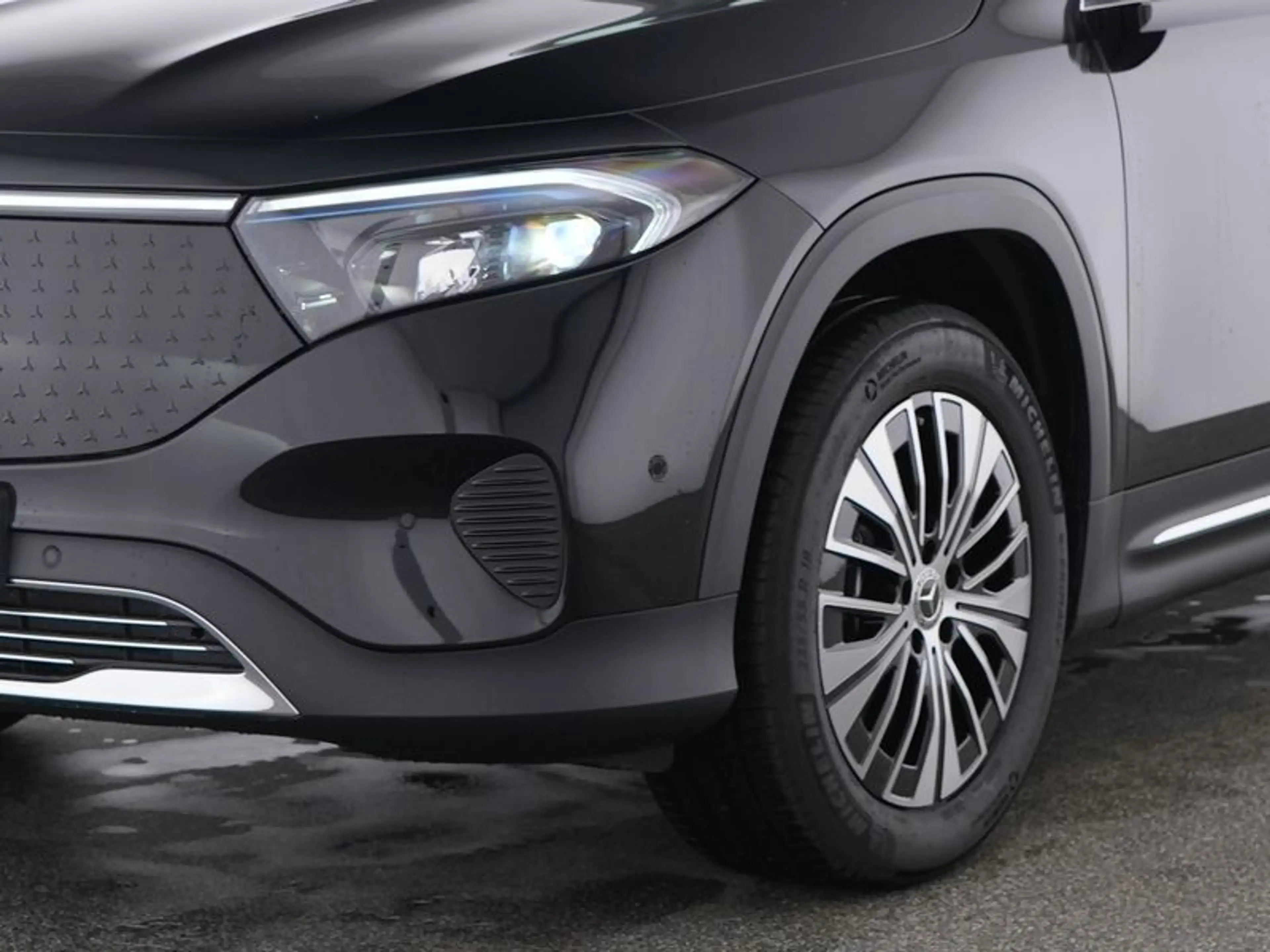 Mercedes-Benz EQB 250 + Progressive*Advanced*LED*Kamera*AHK* — photo 4